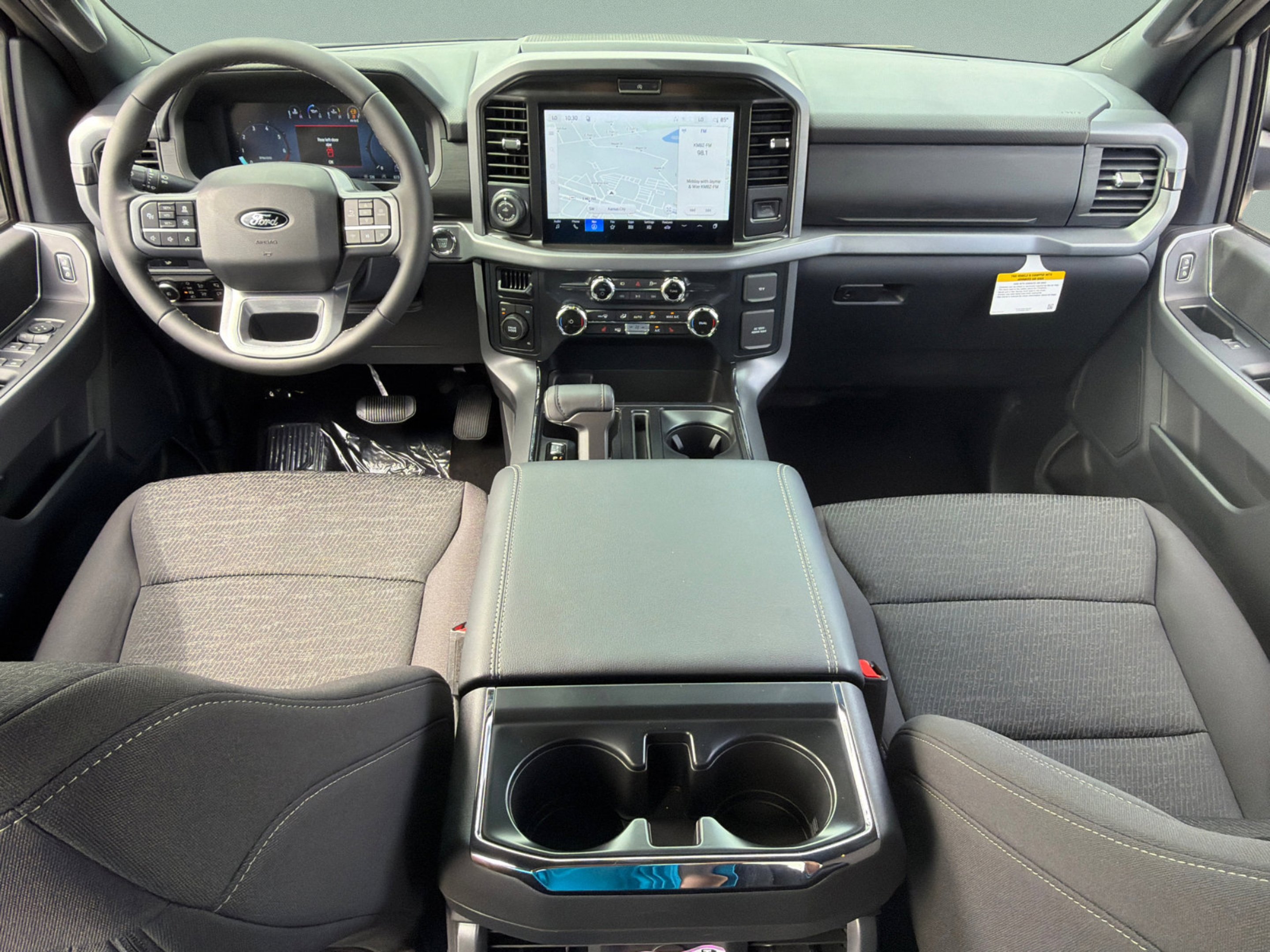 New 2026 Oxford White Ford XLT image 13