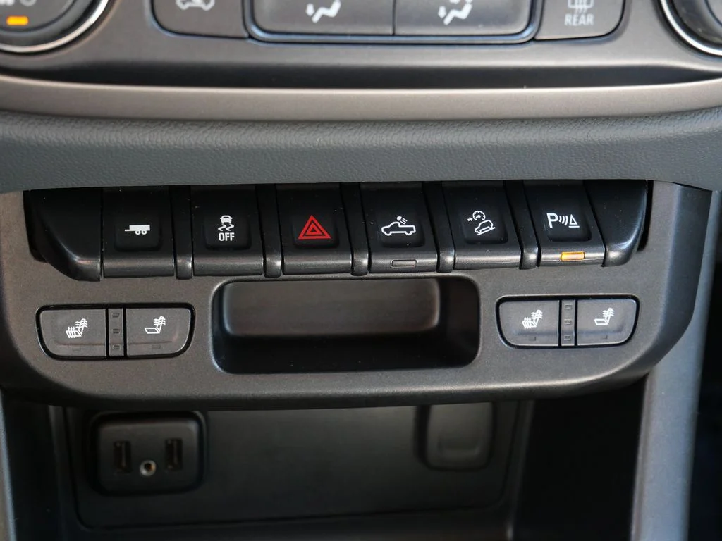 Certified Used 2022 Black Chevrolet Z71 image 26