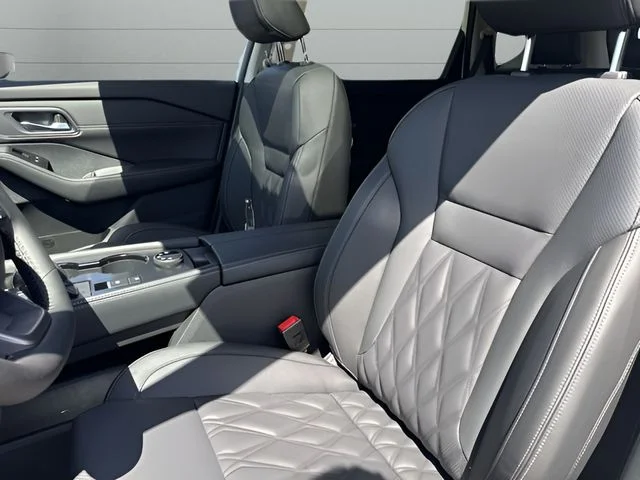 New 2026 Everest White Pearl TriCoat Nissan Platinum image 21