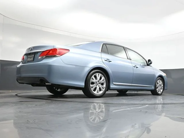 Used 2011 Blue Toyota Limited image 34