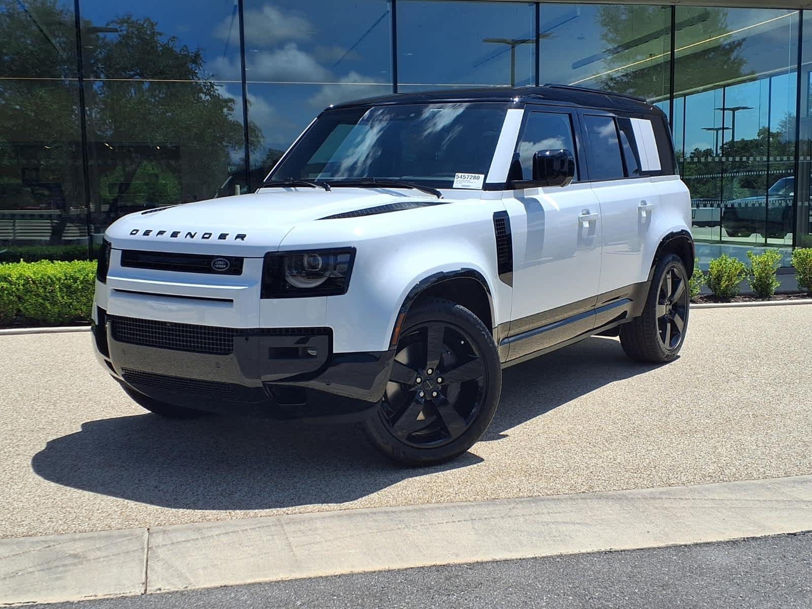 2026 Land Rover Defender 110 X-Dynamic SE