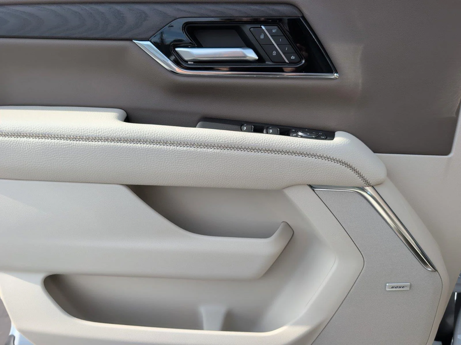 New 2026 Glacier White Tricoat GMC Denali image 32