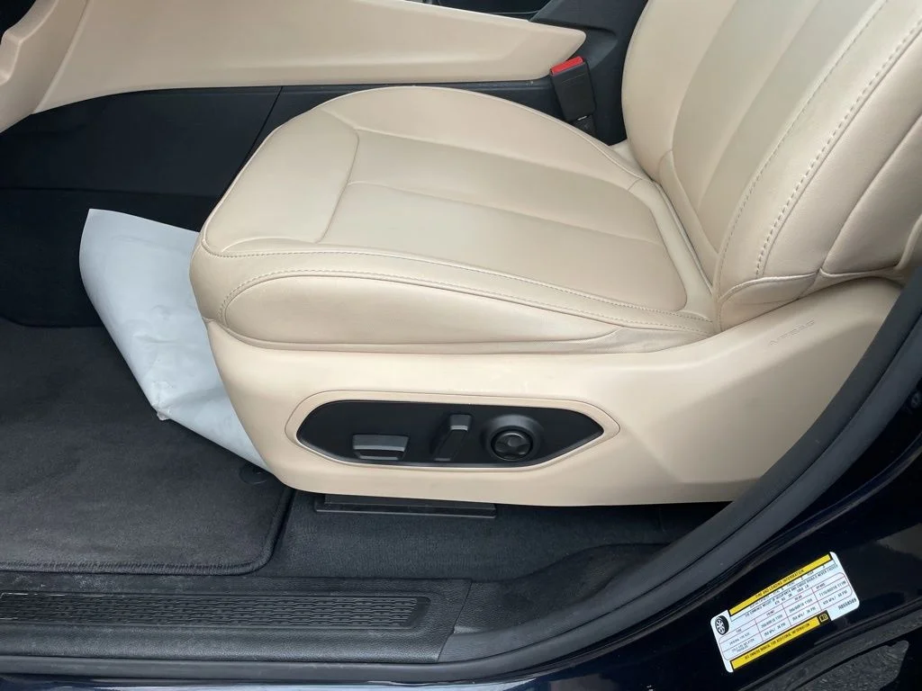 Used 2024 Black Jeep Limited image 19