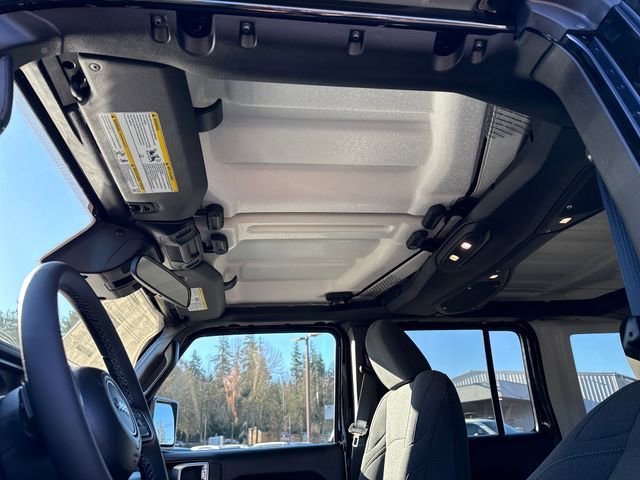 New 2026 Black Clear-Coat Exterior Paint Jeep Sport S image 27