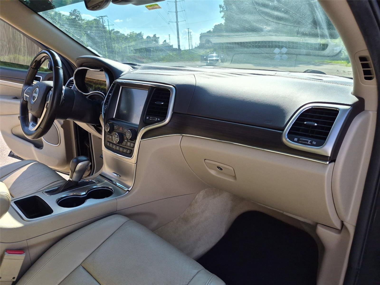 Used 2017 Walnut Brown Metallic Clearcoat Jeep Overland image 33