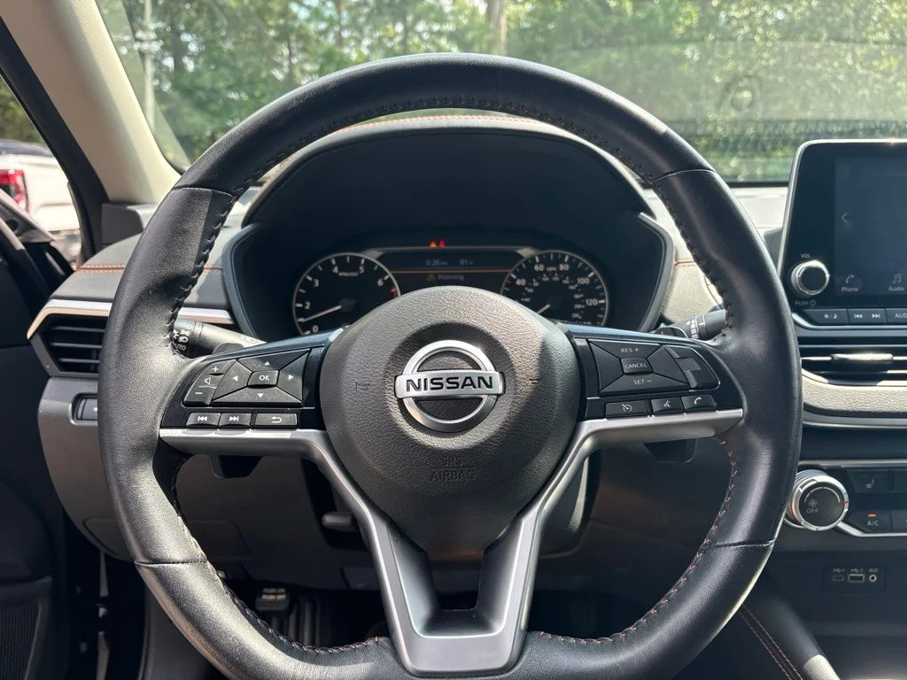 Used 2021 Black Nissan 2.5 SR image 37
