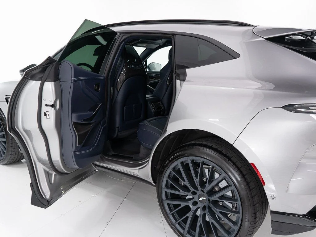 New 2026 Q Spirit Silver Aston Martin 707 image 18