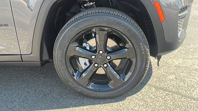 2025 Jeep Grand Cherokee Altitude - Photo 9
