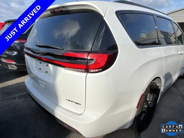Certified Used 2025 White Chrysler Limited image 5