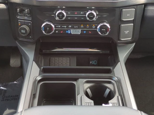 New 2026 Agate Black Metallic Ford F-350® Lariat® image 19