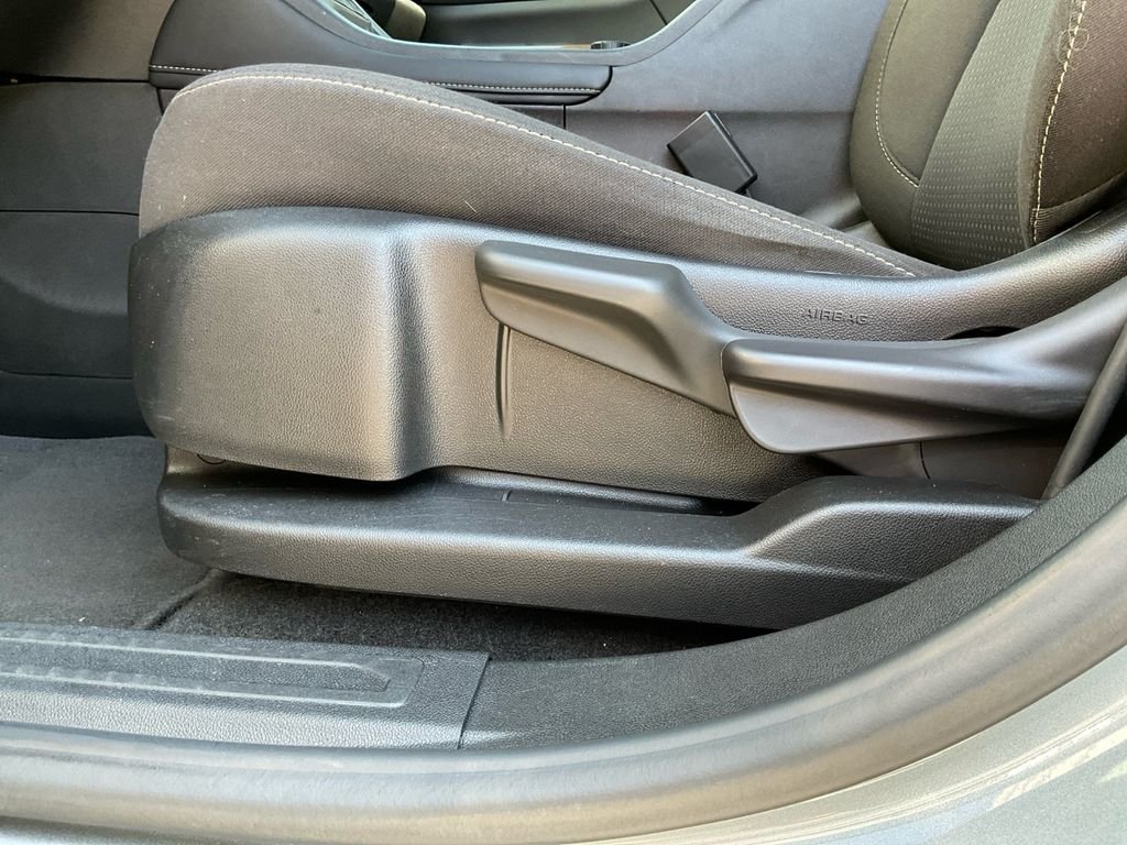 Used 2023 Silver GMC SLE image 33