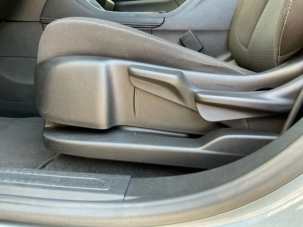 Used 2023 Silver GMC SLE image 33