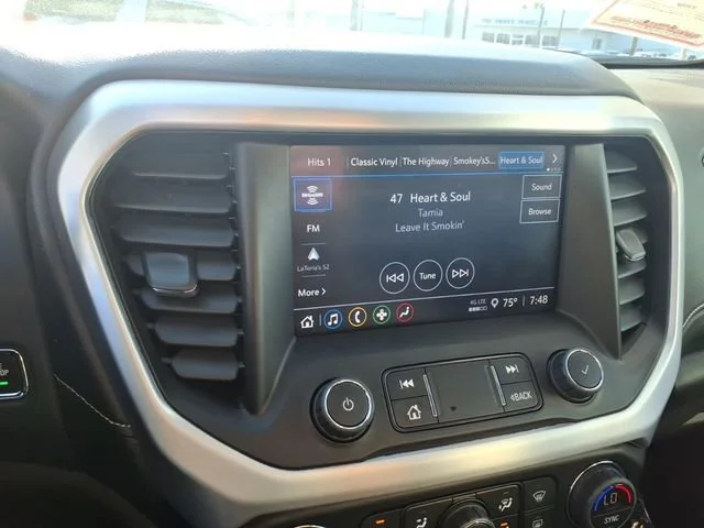 Used 2023 Summit White GMC SLE image 16