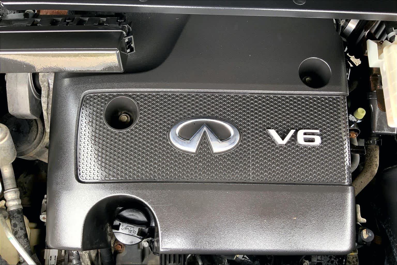 Used 2015 Black Obsidian INFINITI  image 32