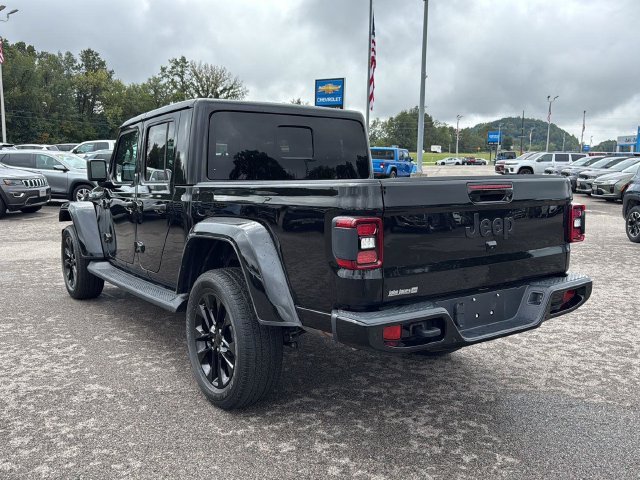 Used 2023 Black Jeep Overland image 19
