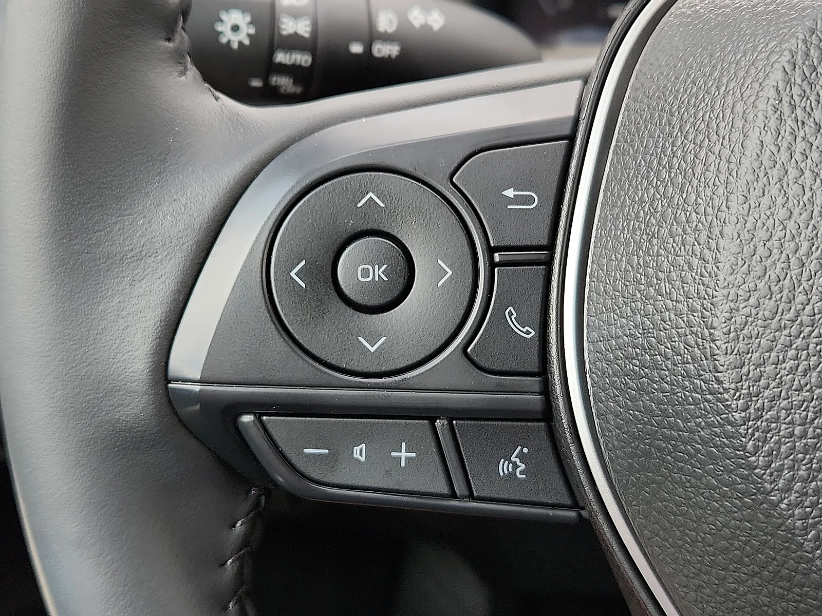 Used 2026 Pearl Toyota XLE image 16