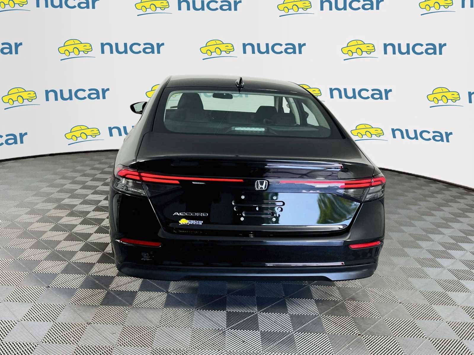 Used 2025 Crystal Black Pearl Honda SE image 6