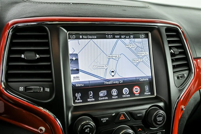 Used 2016 Brilliant Black Crystal Pearl Coat Jeep SRT image 26