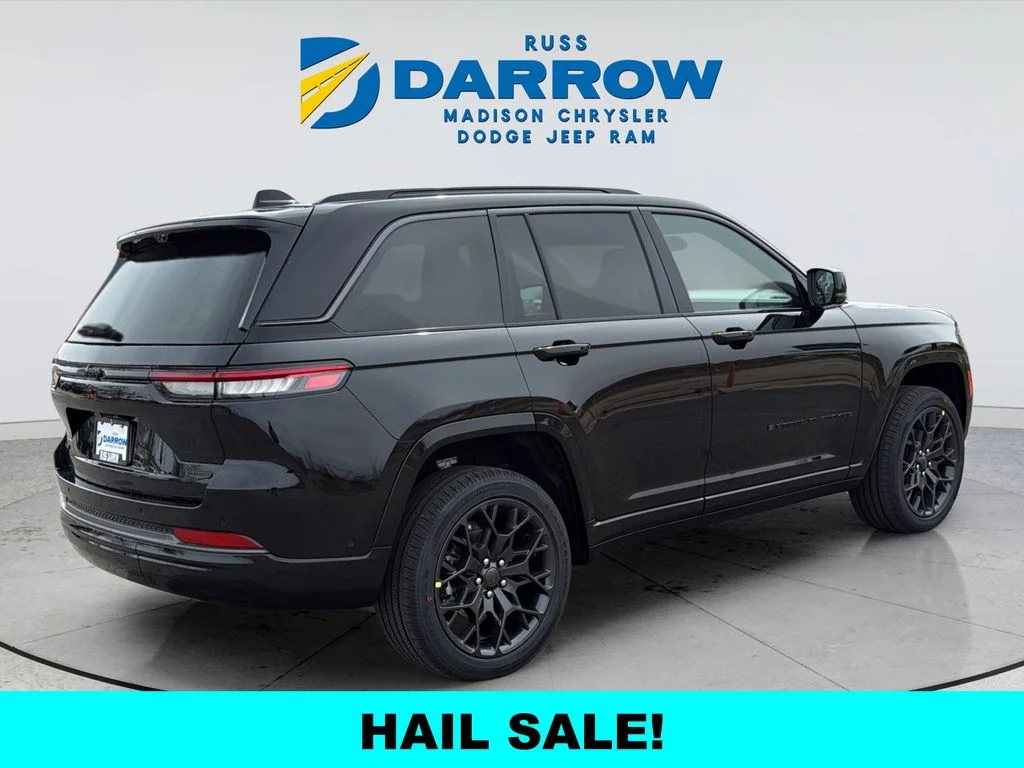 New 2026 Diamond Black Crystal Pearl-Coat Exterior Paint Jeep Summit image 10