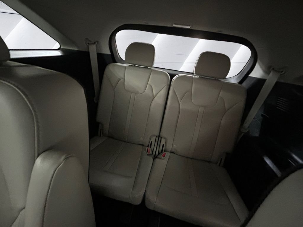 Used 2023 White Kia SX image 18