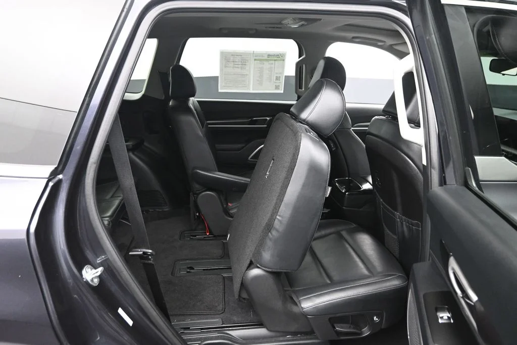 Used 2025 Gray Kia S image 10