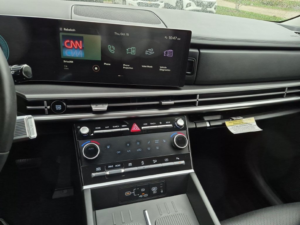 Used 2024 Silver Hyundai SEL image 17