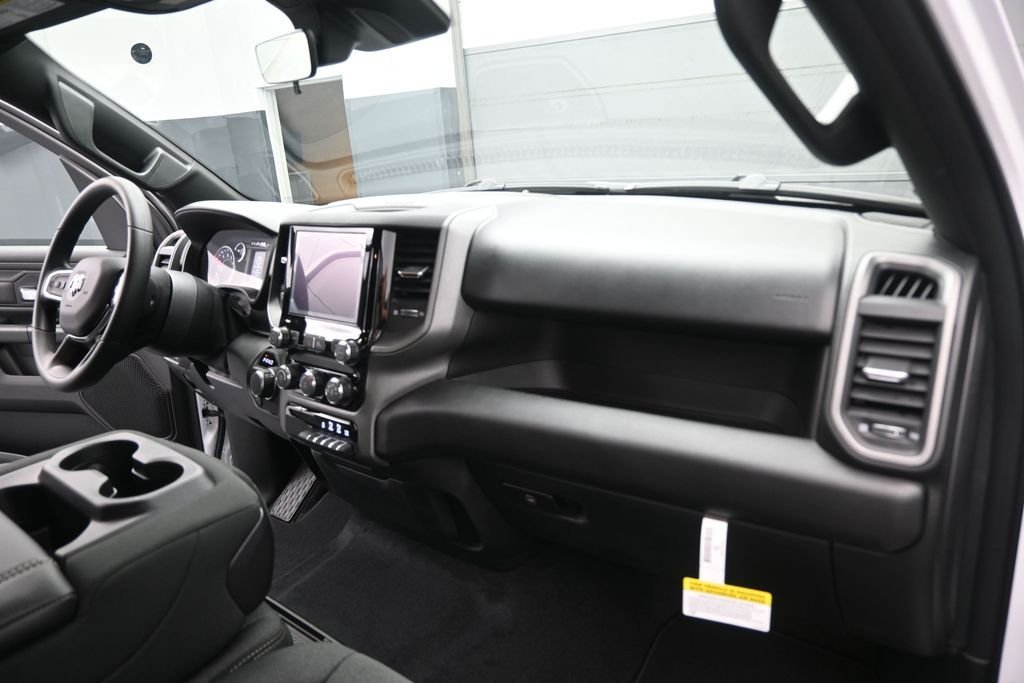 New 2026 Bright White Clearcoat RAM Tradesman image 24