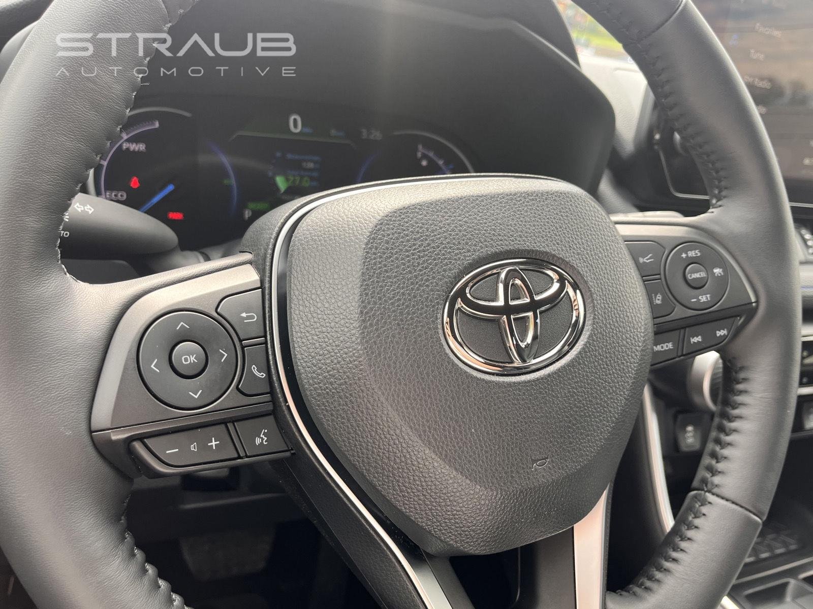 Used 2017 Blizzard Pearl Toyota Limited image 17