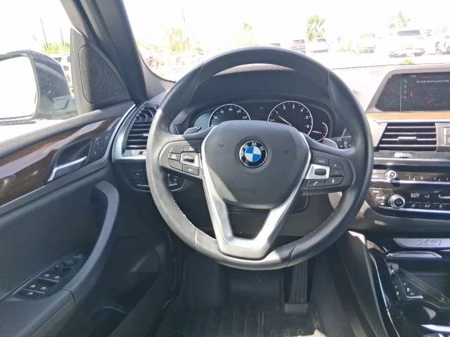 Used 2019 Black BMW sDrive30i image 9