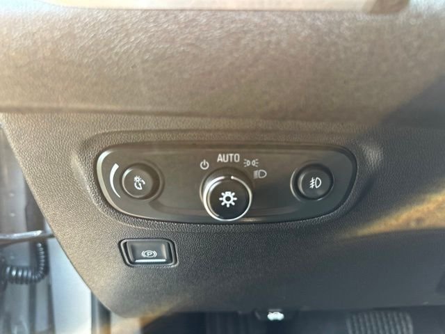Used 2023 Sterling Metallic GMC SLT image 34