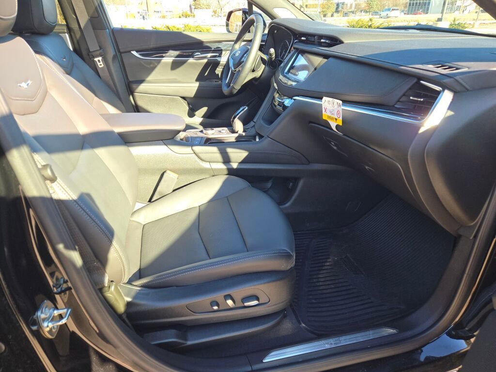 2025 Cadillac XT5 Premium Luxury - Photo 6