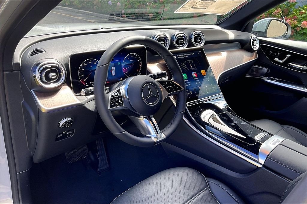 New 2027 MANUFAKTUR Alpine Grey Mercedes-Benz GLC 300 image 6