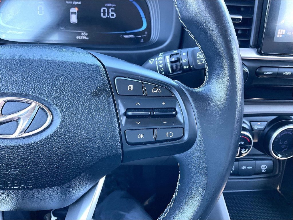 Used 2025 Onyx Black Hyundai SEL image 23
