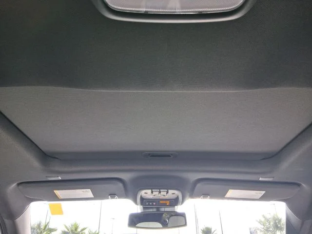 Used 2024 White GMC AT4X image 13