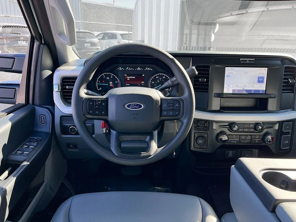 New 2026 Oxford White Ford XL image 23