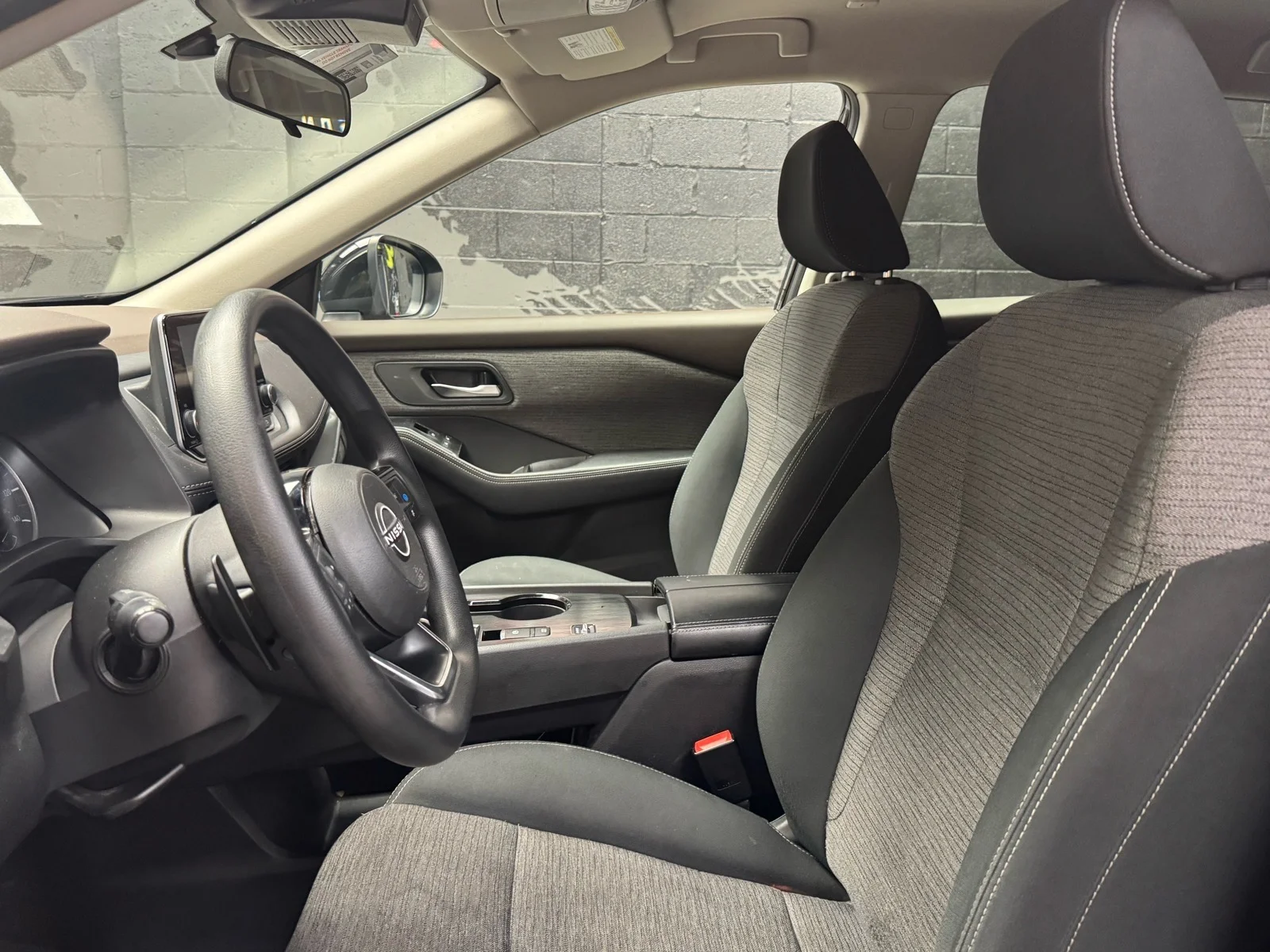 Used 2023 Super Black (kh3) Nissan SV image 8