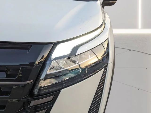 New 2026 Everest White Pearl TriCoat Nissan Platinum image 6