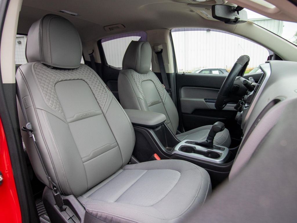 Used 2016 Red Chevrolet LT image 18