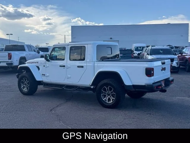 Used 2025 White Jeep Mojave image 3