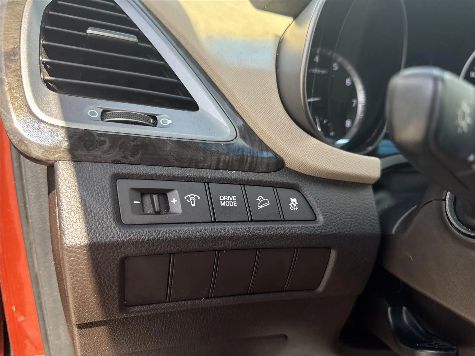 Used 2017 Canyon Copper Hyundai 2.4L image 20