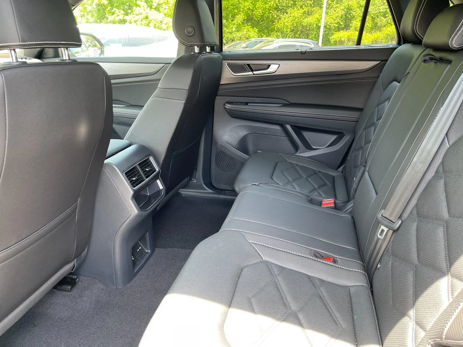 New 2026 Pure Gray Volkswagen 2.0T SE w/Technology image 32