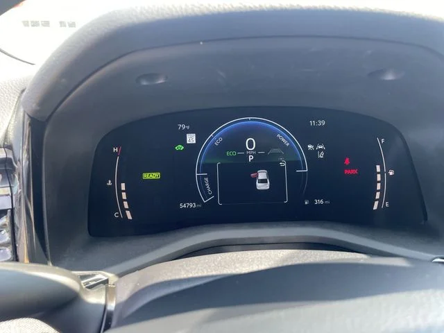 2025 Toyota Camry LE - Photo 20