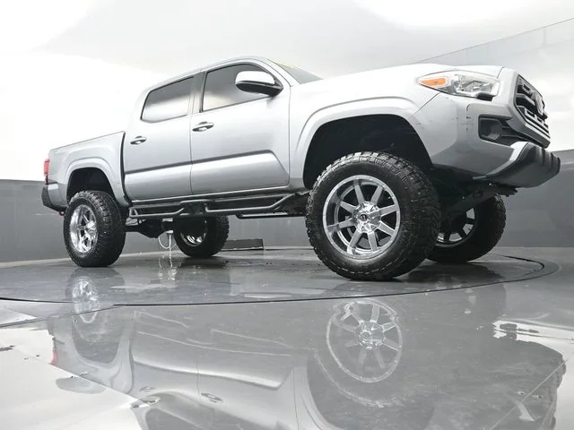Used 2019 Silver Toyota SR image 31