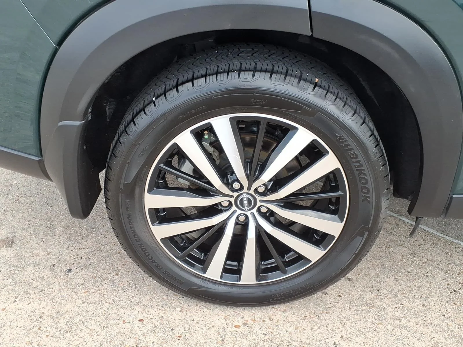 2024 Nissan Pathfinder Platinum - 10