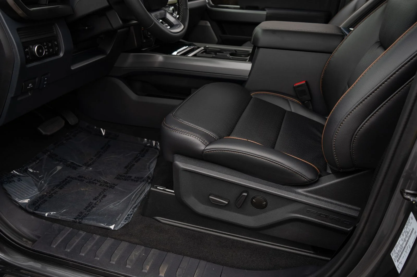 New 2026 Gray Ford Lariat image 34