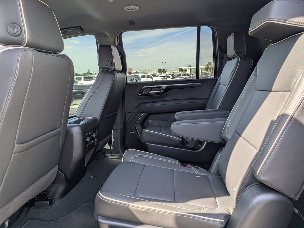 2026 Chevrolet Suburban Premier - Photo 35