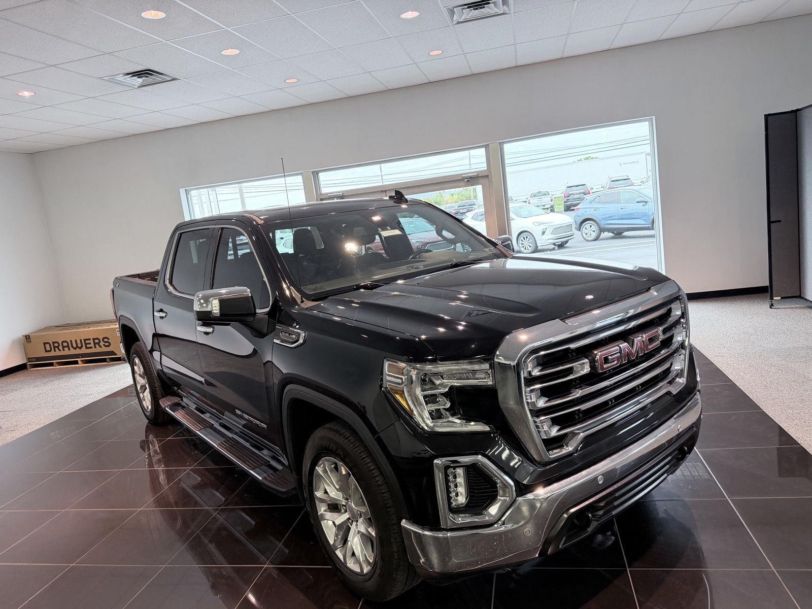 Used 2021 ONYX BLACK GMC SLT image 8