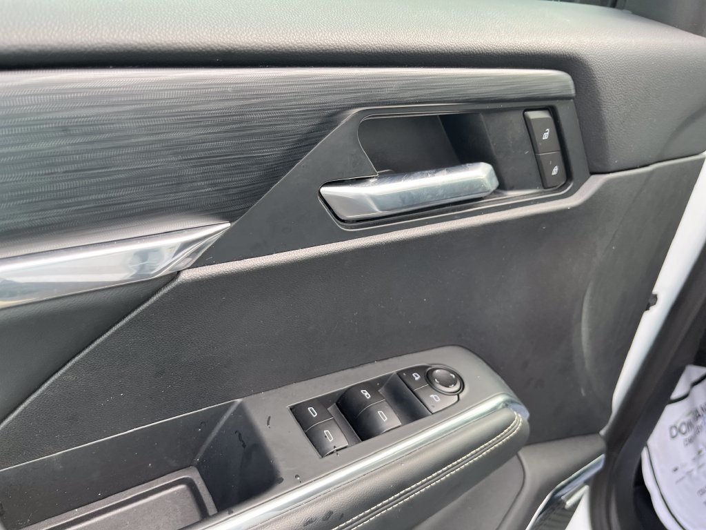 Used 2026 White GMC Elevation image 10