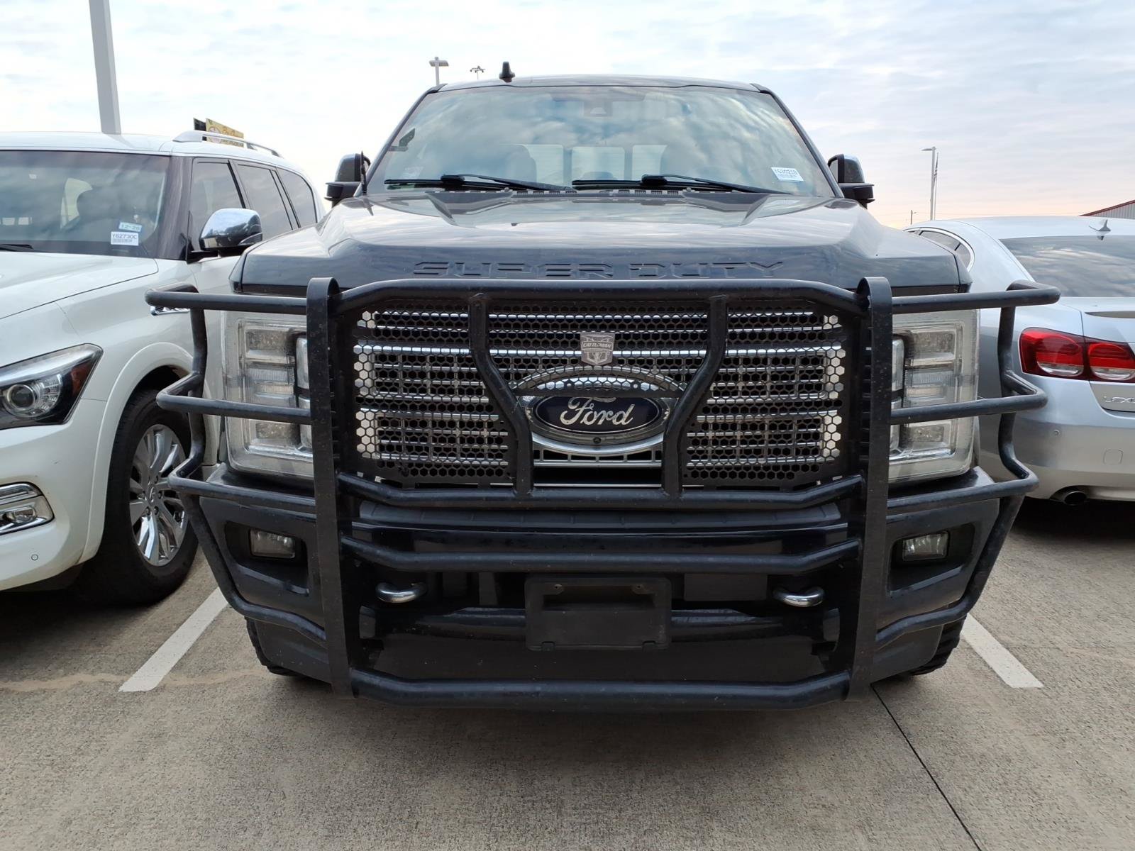 Used 2019 Black Metallic Ford Platinum image 3