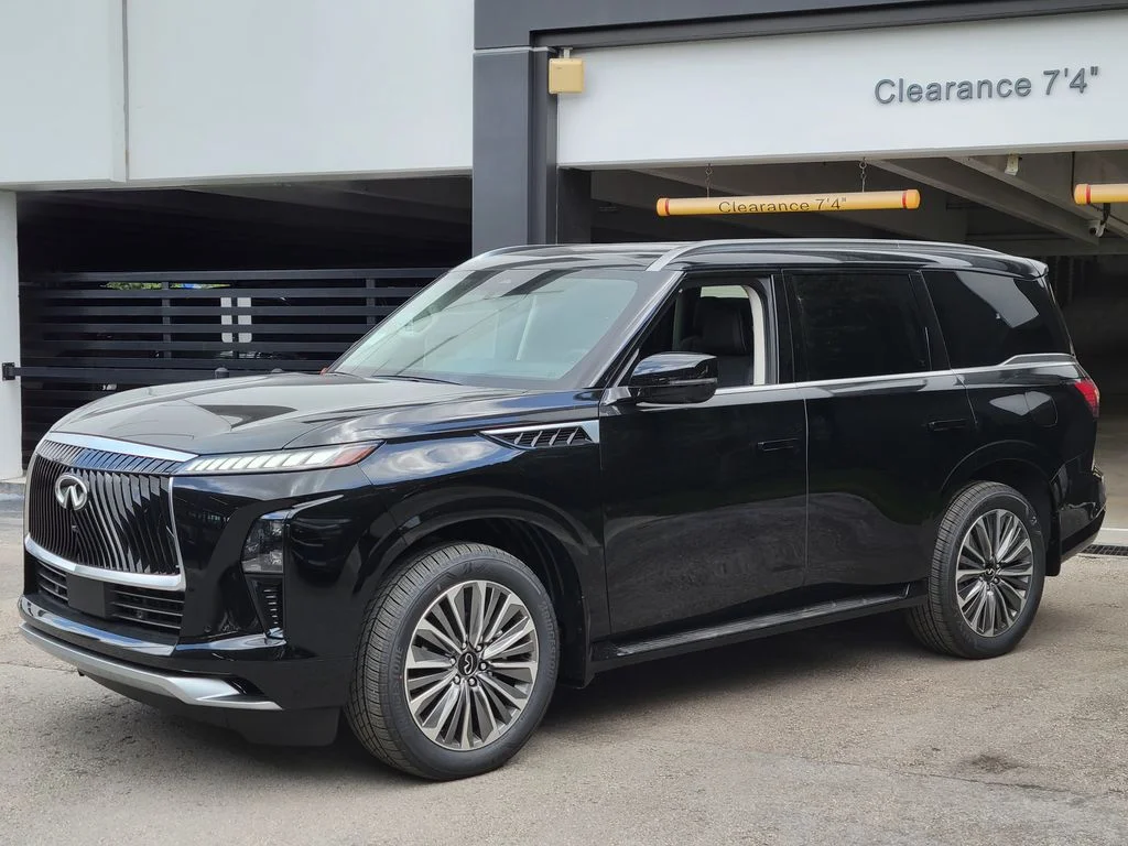New 2027 BLACK OBSIDIAN INFINITI Luxe 2WD image 1
